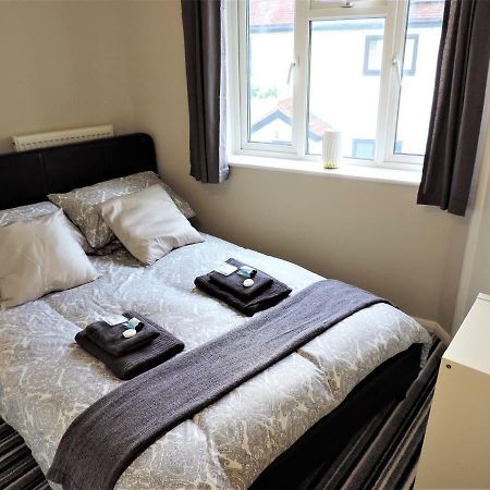 1 Bed Bagshot Pennyhill Accommodation Esterno foto