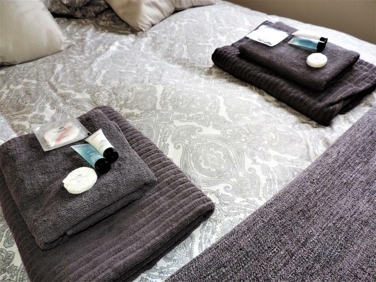 1 Bed Bagshot Pennyhill Accommodation Esterno foto