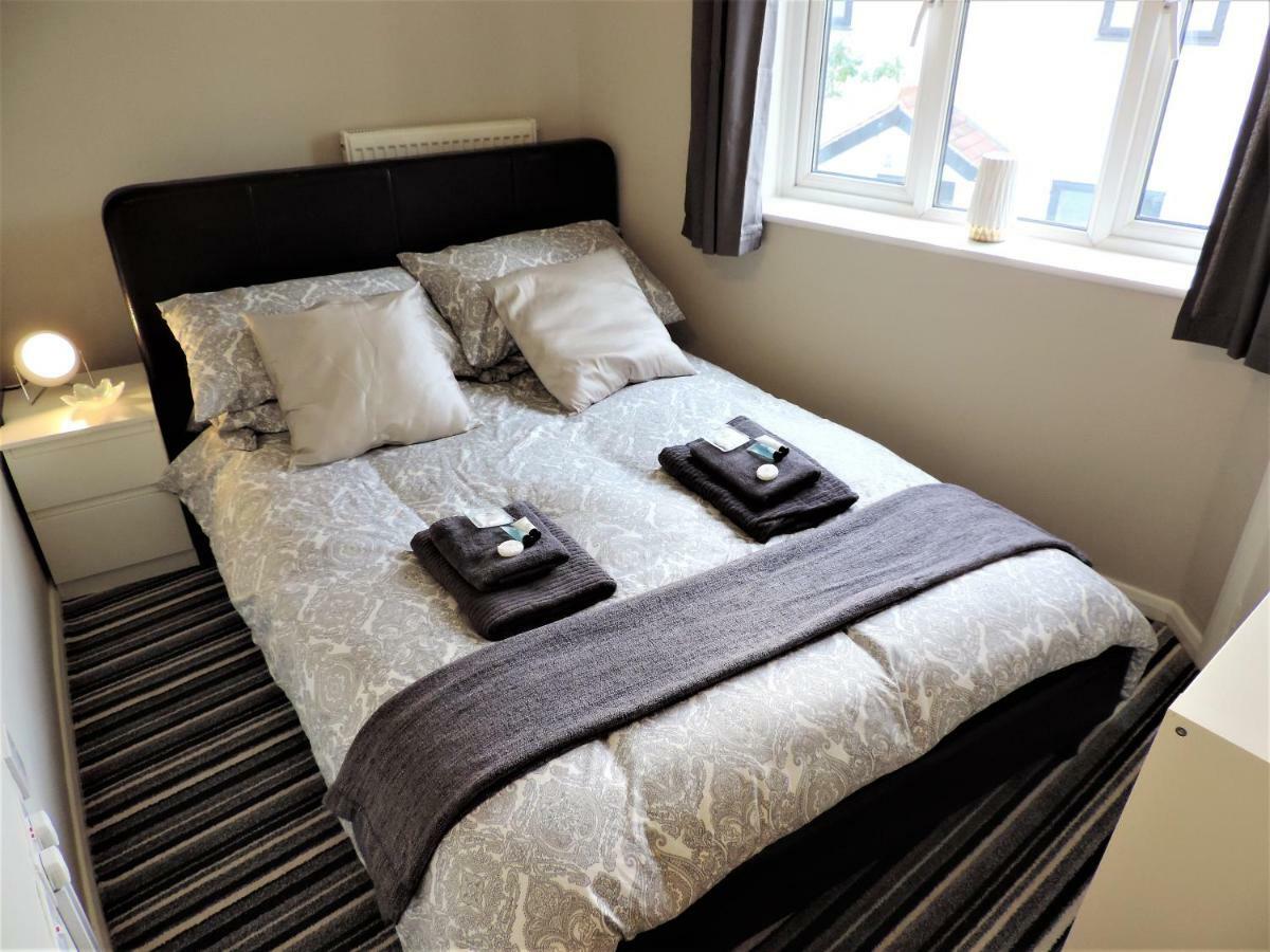 1 Bed Bagshot Pennyhill Accommodation Esterno foto